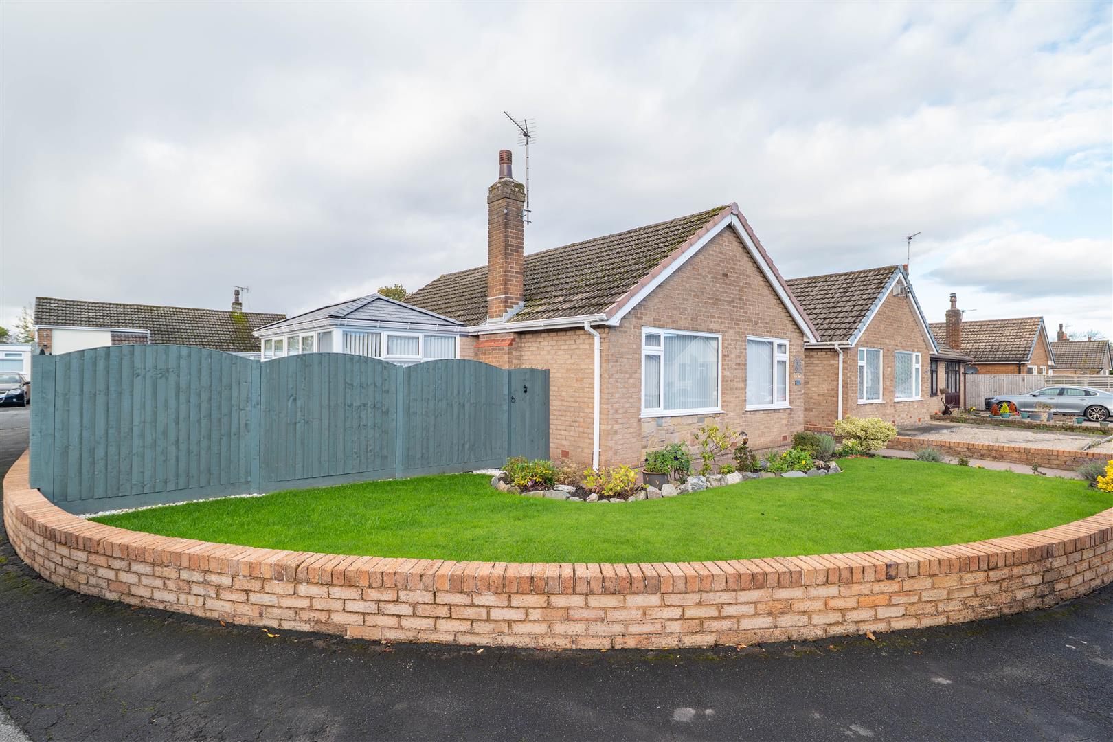 2 bed property in Southfield Drive, Preston